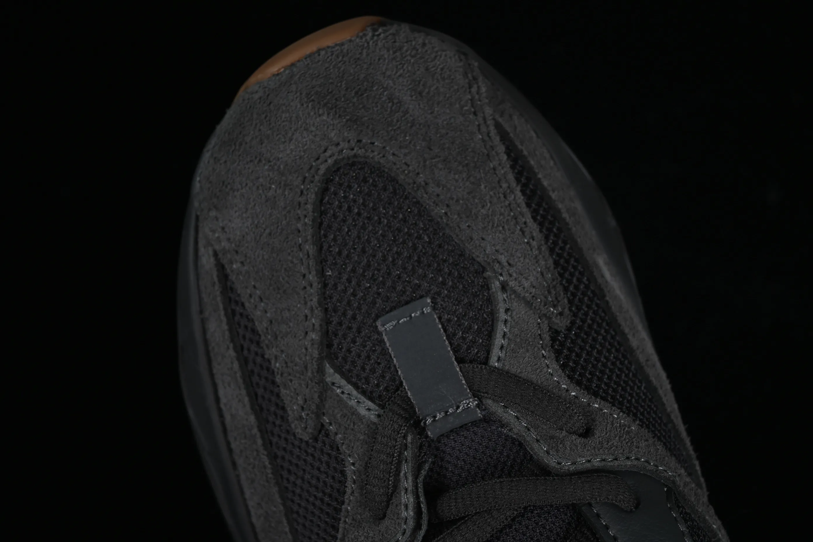 All Categories Ad Yeezy Coconut Series G Version Ad Yeezy Boost 700 V2 "Utility Black" FV5304 Kanye Coconut 700 3M Reflective Running Shoes
